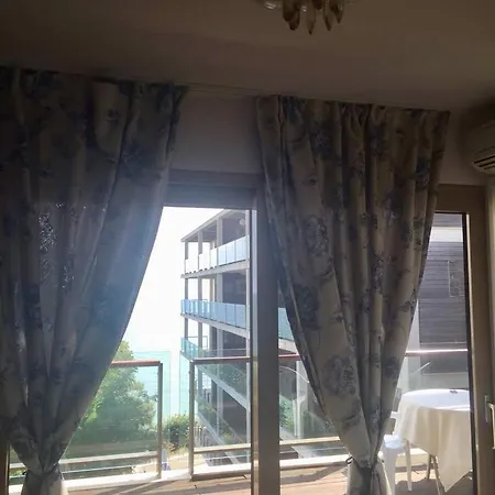 Private In Yoo Bulgaria Apartment *